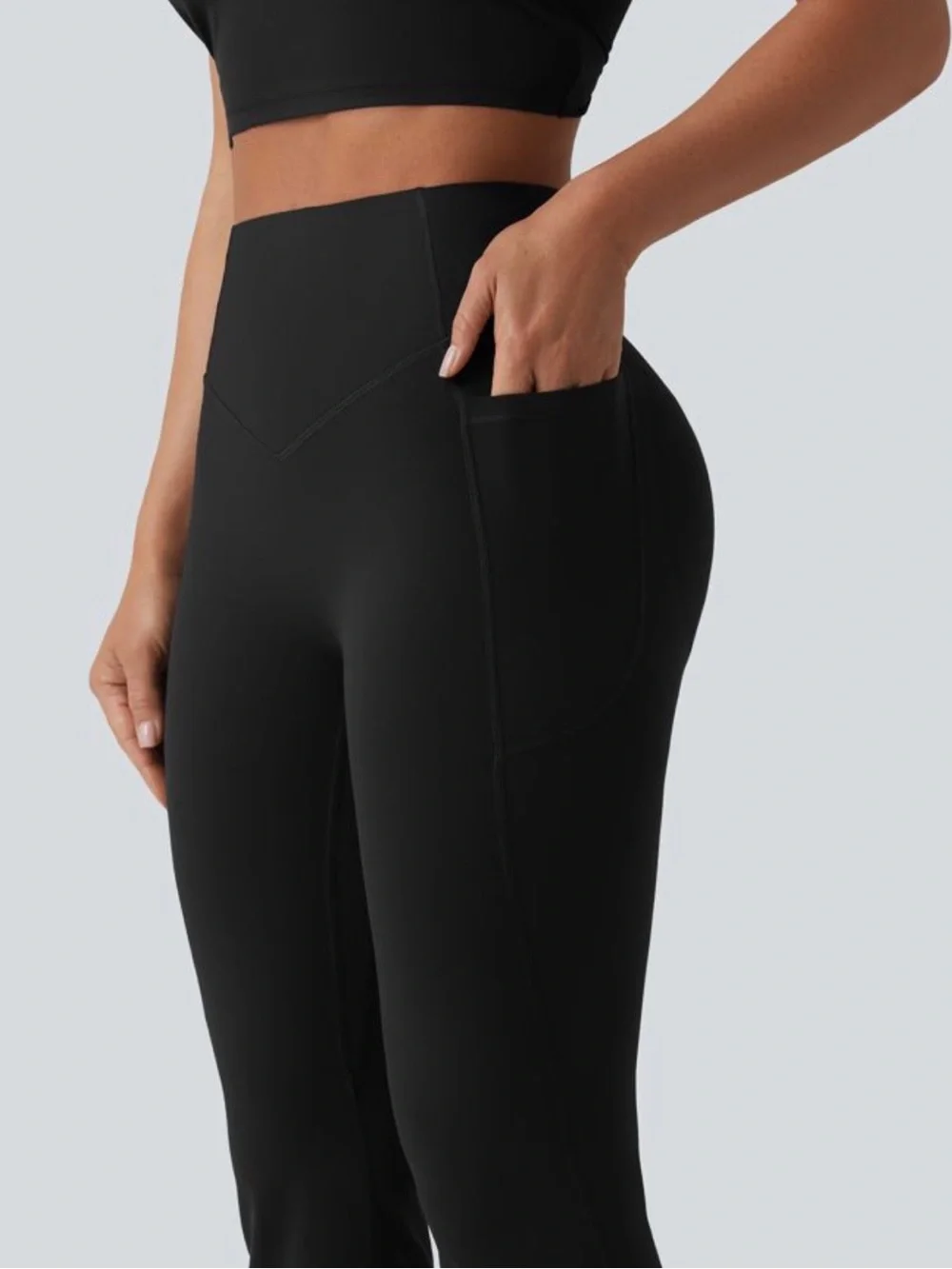 HALARA Black High-Waist Flare Pocket Leggings